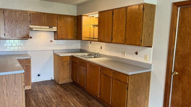 Photo - 3 Bed 2 Bath in OKC!