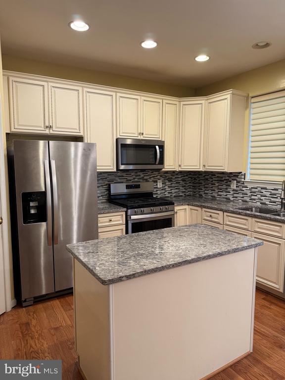 Photo - 13097 Park Crescent Cir