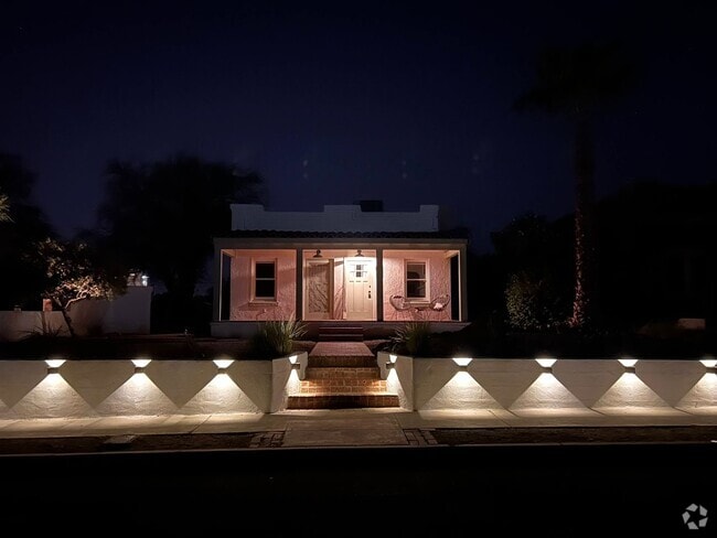 Building Photo - Charming 4BR/2BA Vintage Home in Historic ...