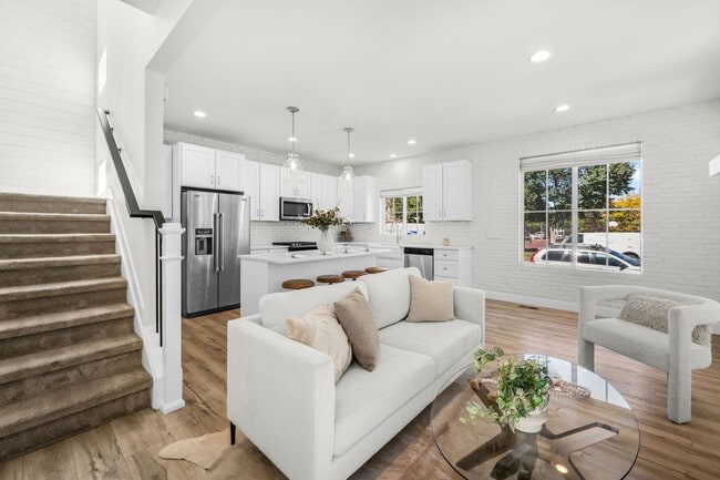 Building Photo - LUX 3BD, 3BA Home with Office Near Cherry Creek and Wash Park