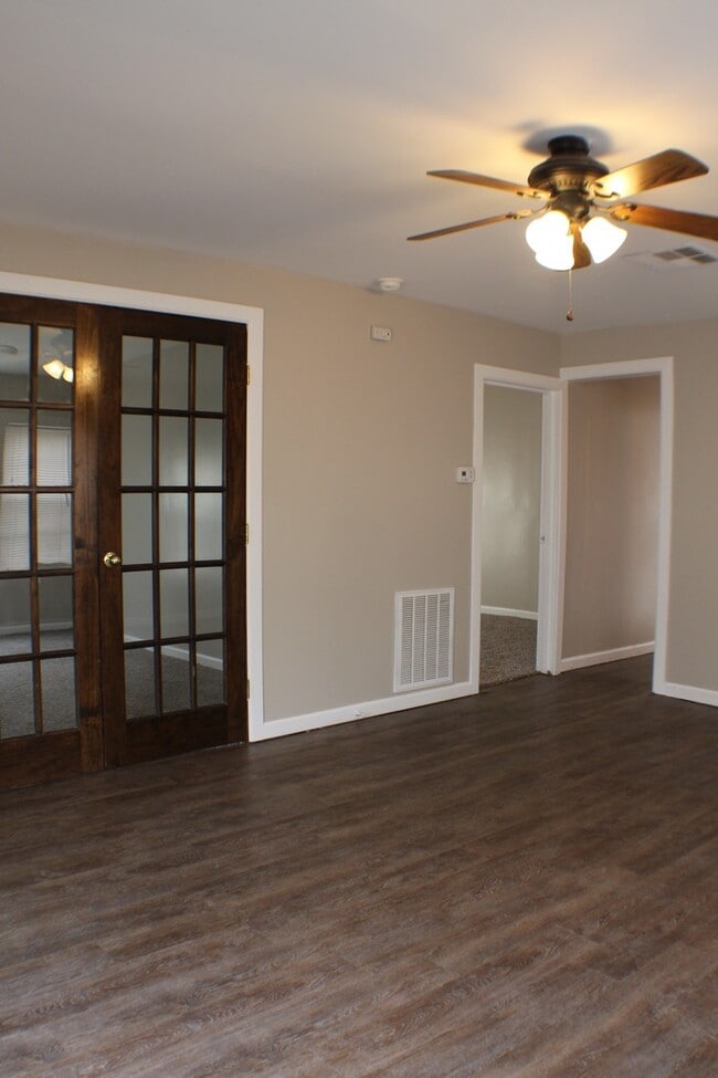 Photo - Adorable 2 bedroom 1 bath Broken Arrow Home, Close to the Rose District!