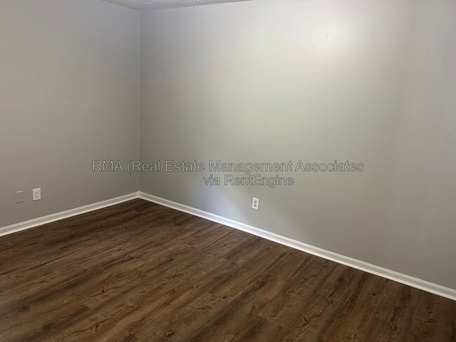 Photo - 102 Hill Pine Trail Unit A