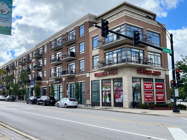 Building Photo - 170 N Northwest Hwy Unit 210 Rental