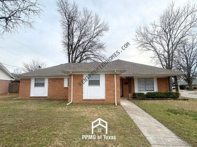 Building Photo - 9406 E 37th Ct