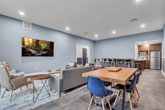 Photo - 185-191-191 Ashford Ave Unidad 12