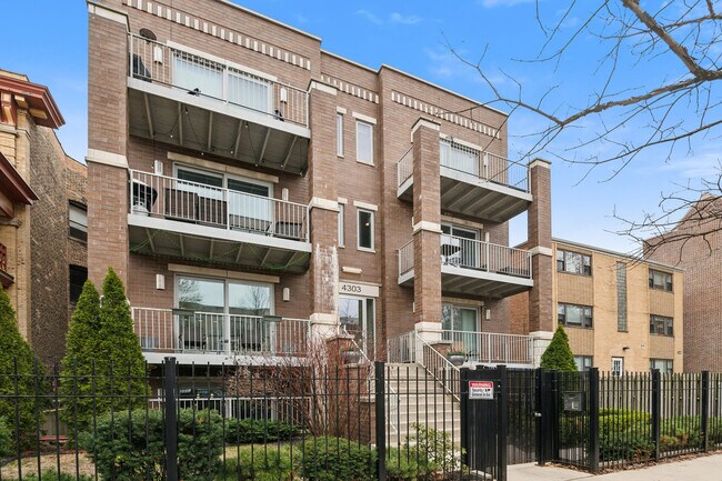Photo - 4303 N Kenmore Ave Condo Unit 3S