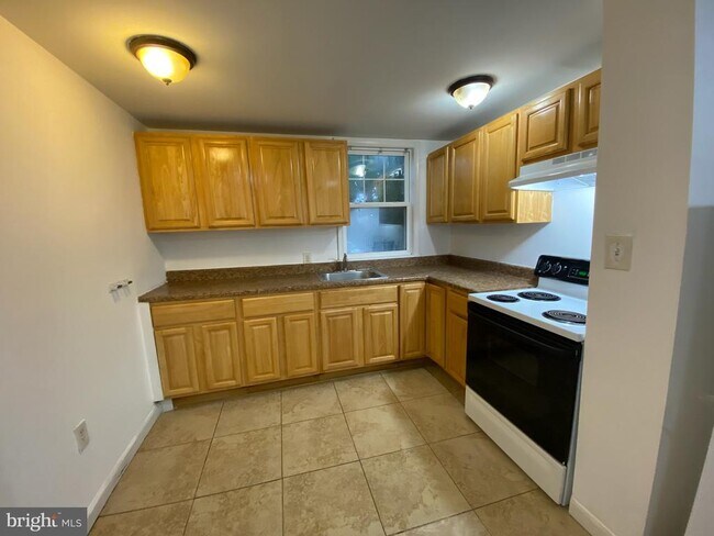 Photo - 2546 N 7th St Unit 2