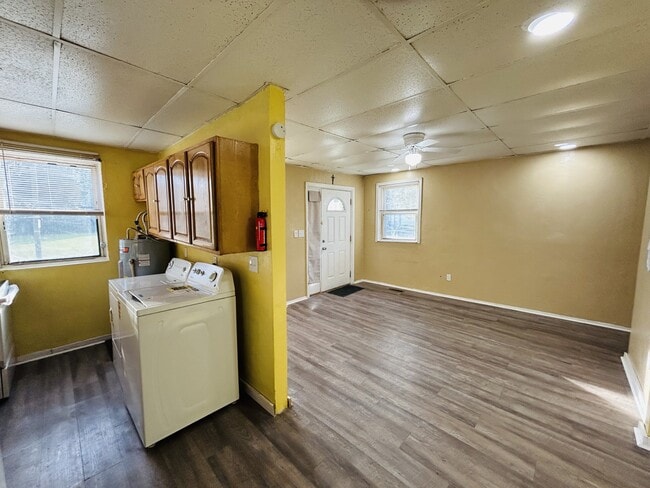 Photo - 242 W 28th St