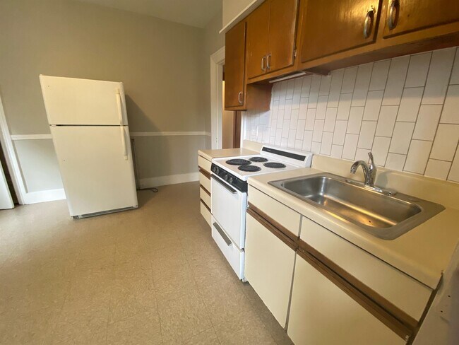 Photo - 8 Forest St Unit 2R