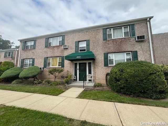 Building Photo - 988 Fenwood Dr Unit 1