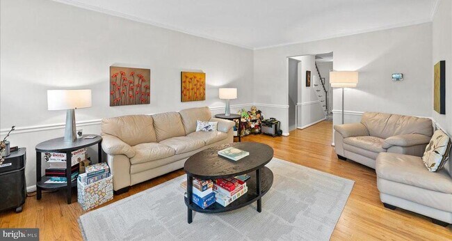 Building Photo - 7252 Greentree Rd Rental
