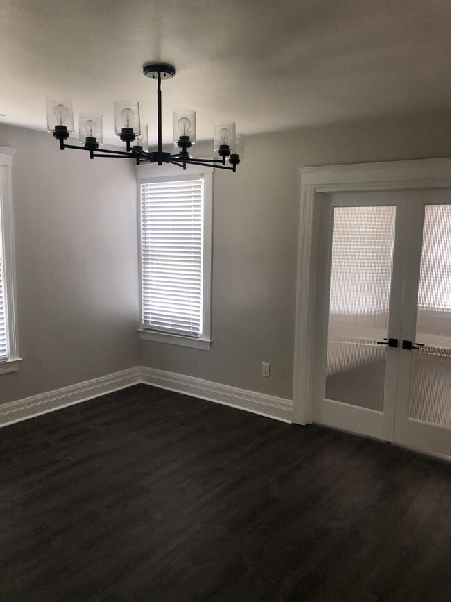Building Photo - 946 W Alexandrine St Unit —-