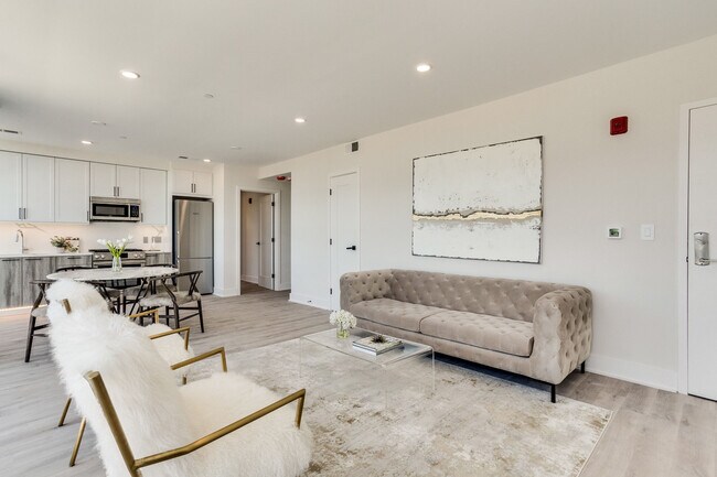 Photo - 1716 14th St NW Unidad 51