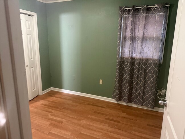 Photo - 2412 Riverbend Dr