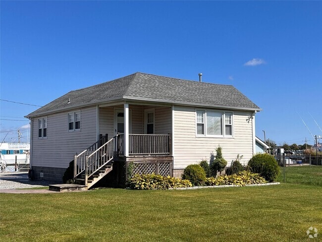 Building Photo - 103 Ocean Ave Unit Cottage Rental