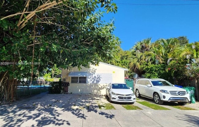 Photo - 431 NE 64th St Unidad 1