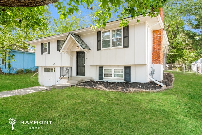 Photo - 10422 Manchester Ave