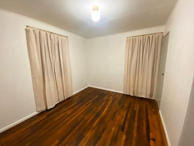 Photo - 205 Hickory Ave