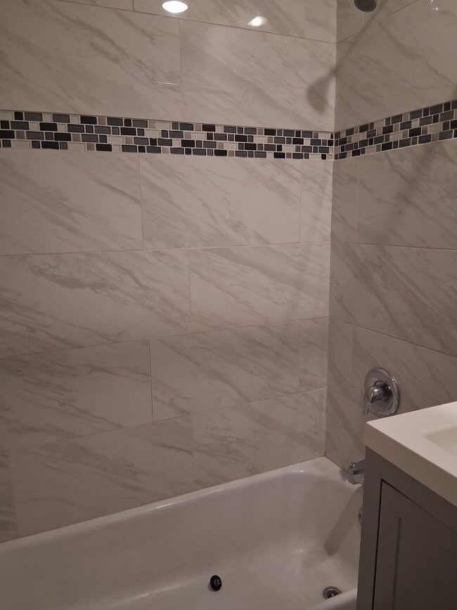 Photo - 3351 Commercial Unit 23