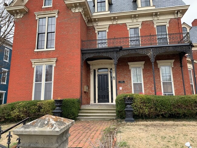 Photo - 904 E Main St Unit Seven