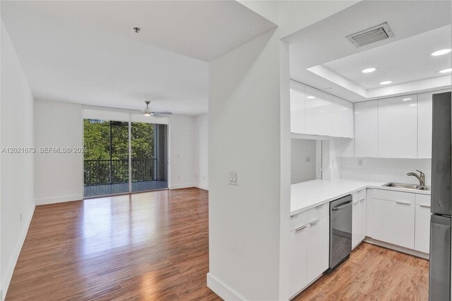 Photo - 9725 NW 52nd St Unit 406