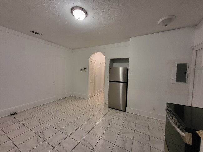 Photo - 4304-4306 Springfield Blvd Unidad 4304