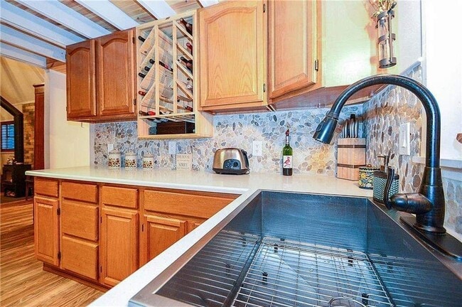 Photo - 661 Private Rd 7422