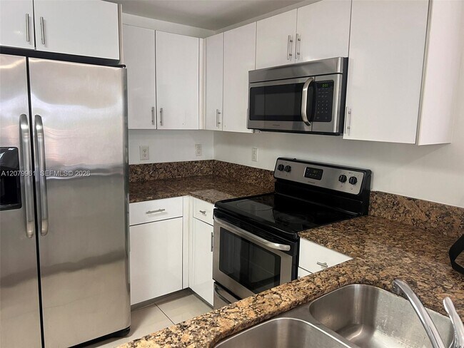 Photo - 2300 NW 7th St Unit 504