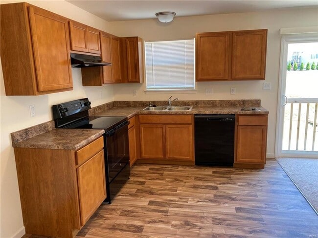Photo - 612 Summer Breeze Ln