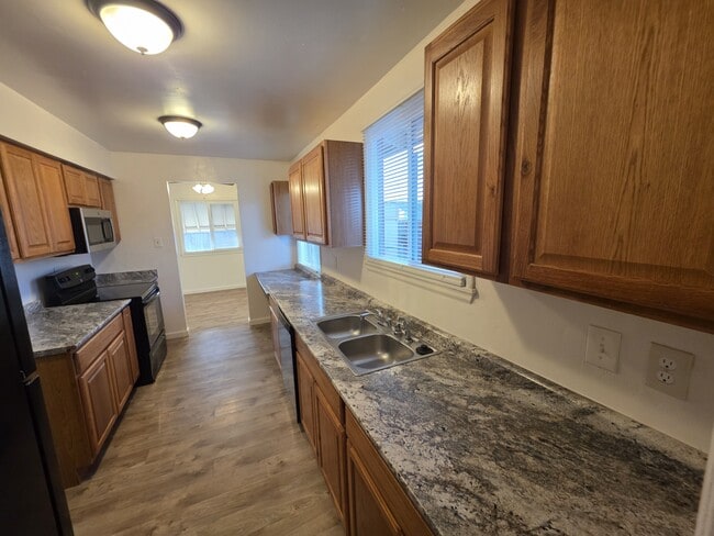 Photo - 545 N 25th St