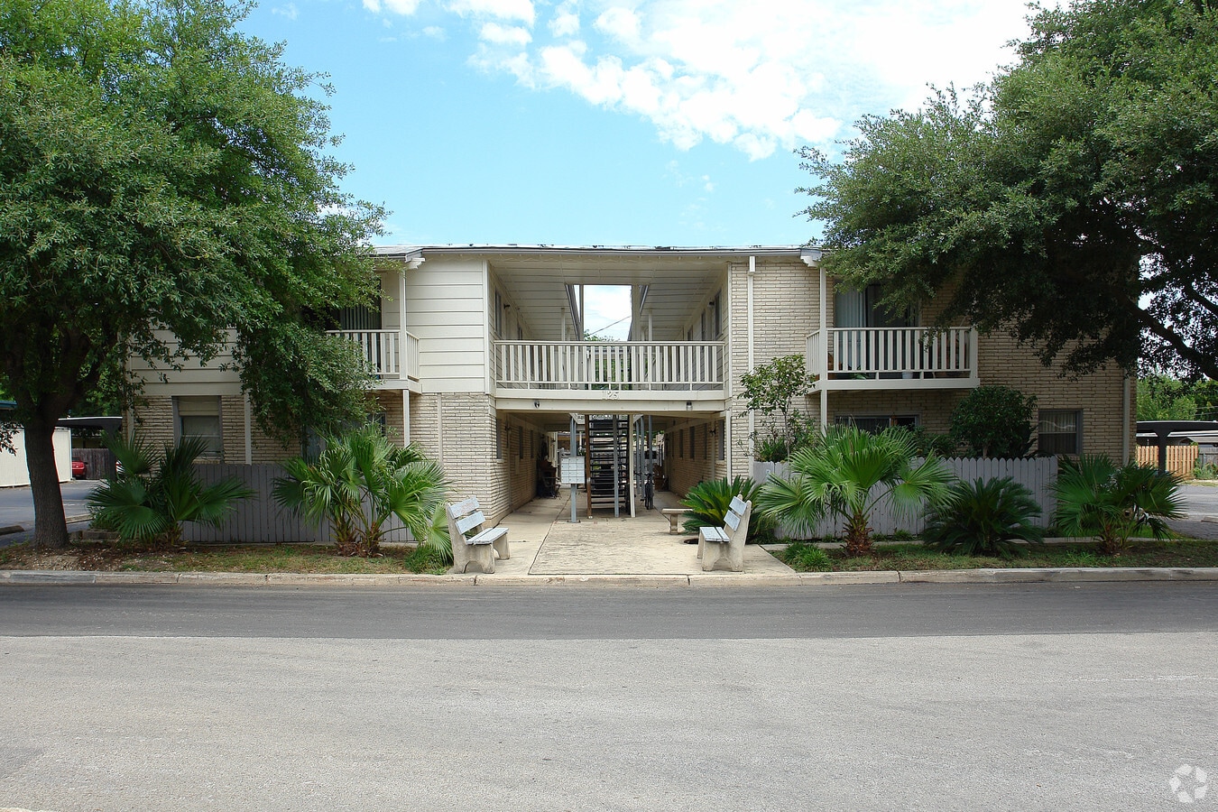 Langley Apartments - Langley Apartments