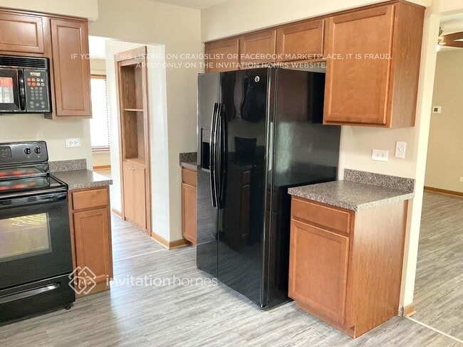 Photo - 15515 Long Ave