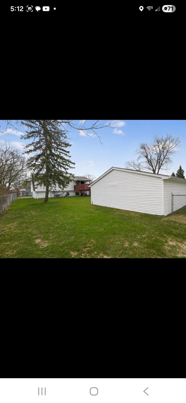 Photo - 9187 Sheldon Rd