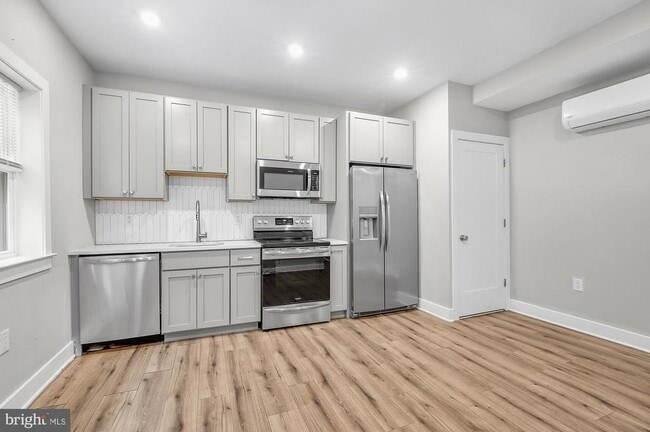 Building Photo - 5007 Pentridge St Unit 1C