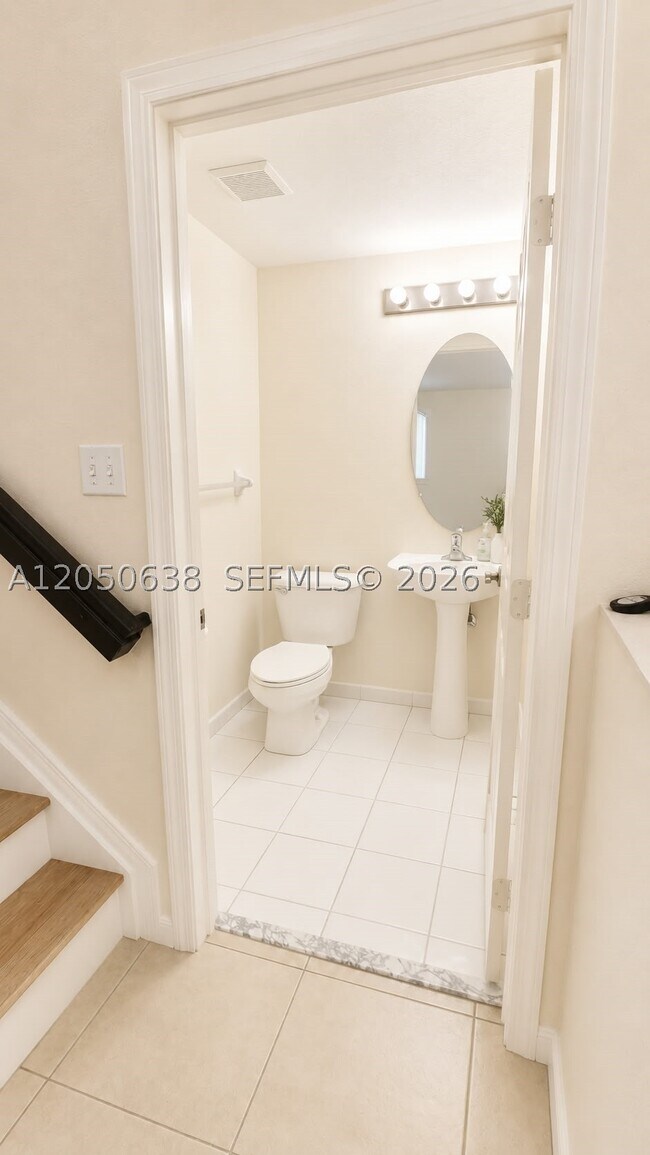 Photo - 2416 SE 19th St