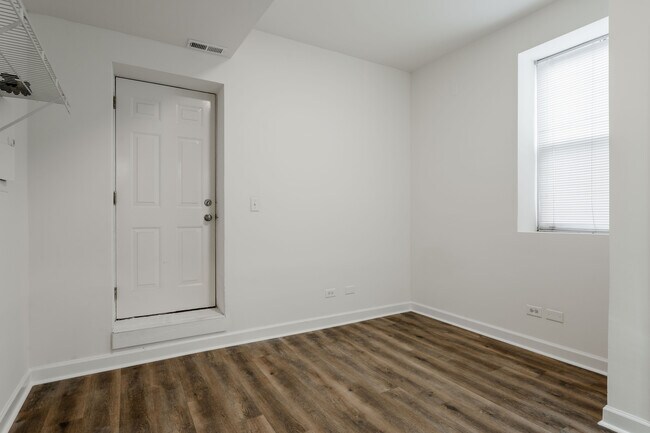 Photo - 2112 N Campbell Ave Unit GDN