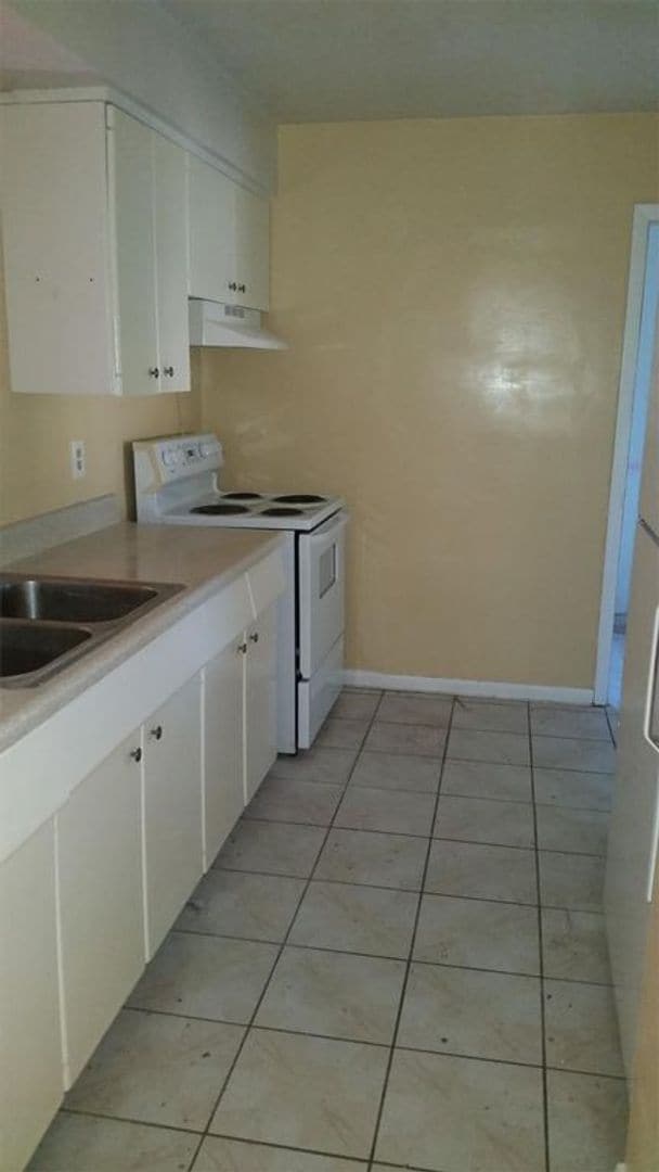 Photo - 3 Bed 1 Bath Home | Pet Friendly | Fenced Yard | Washer Dryer Hook Ups | Section 8 Welcomed