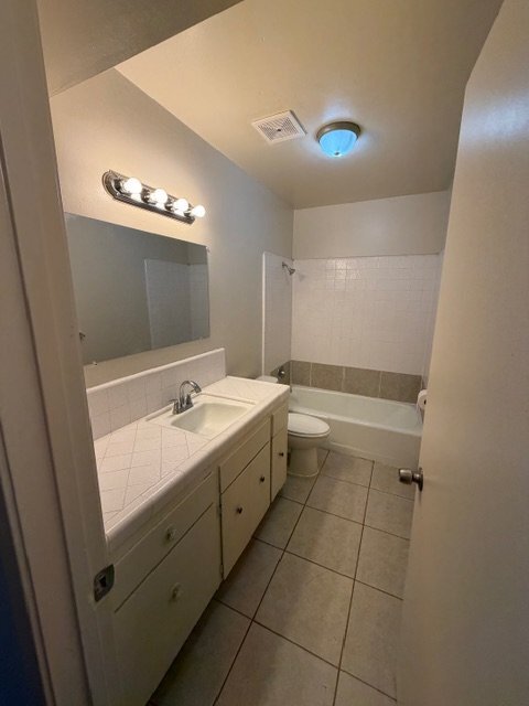 Photo - 3044 N Fruit Ave Unit Fruit #P