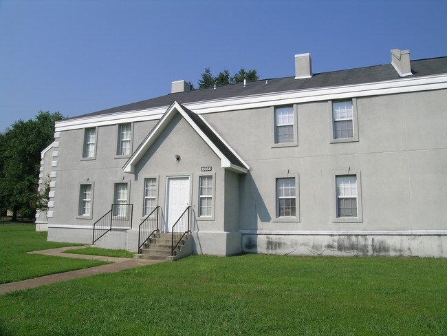 Photo - Salem Manor Apartments