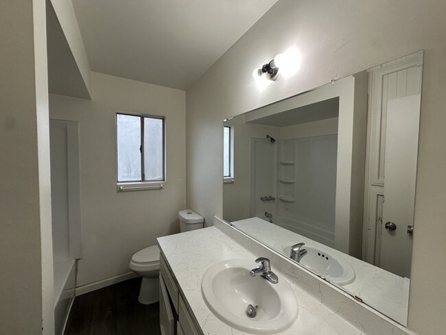 Building Photo - 116 Hughes Ave