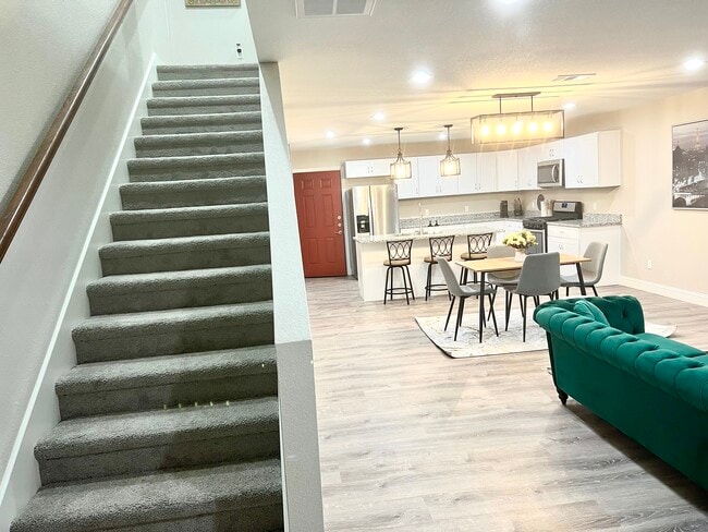 Stairway - 5830 Grayson St