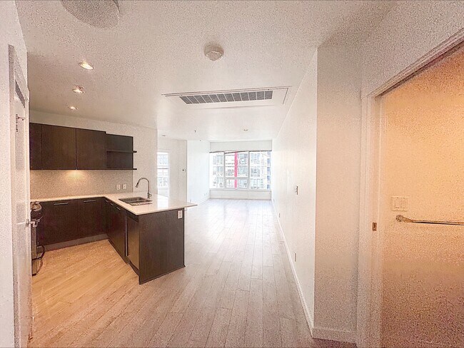 Photo - Aquilini Centre West - 2119 Unit 2119