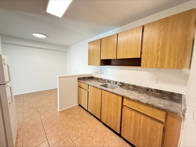 1480-1480 Boundary Crescent
