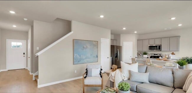 Photo - 257 Frogmore Lp