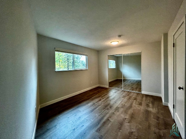 Photo - Southeast Bridgeway Avenue Unidad 195