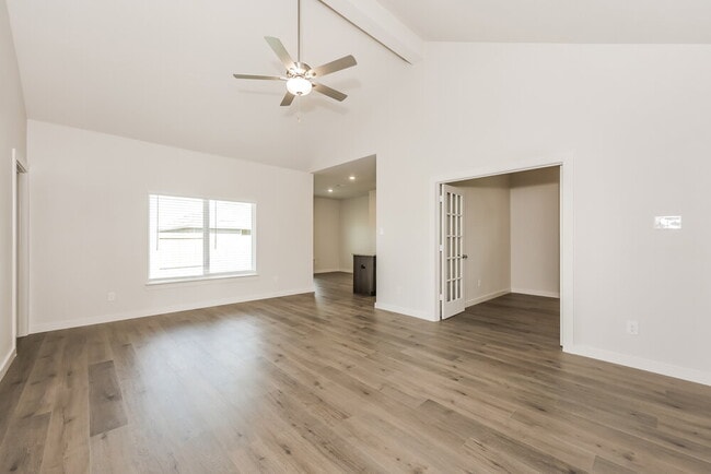 309 Julian Davis Dr