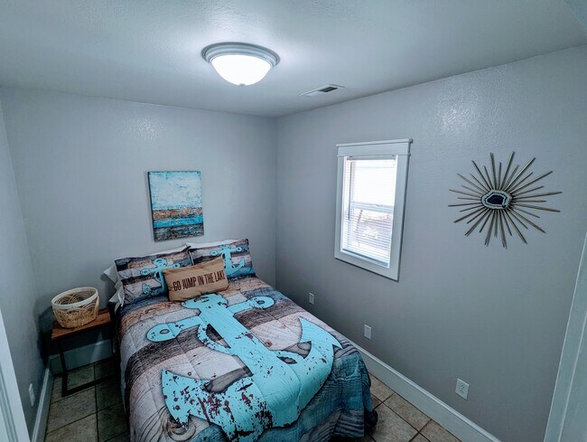 Photo - 26 EMS B53 Ln