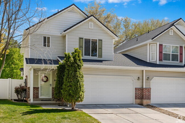 Building Photo - 3 Bedroom in Great Ogden Location Rental