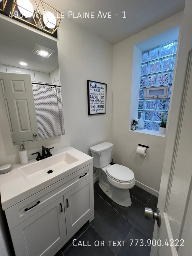 Photo - 4953 W Belle Plaine Ave Unit 1