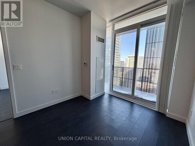 Photo - 8 Eglinton Ave E Unité 3109